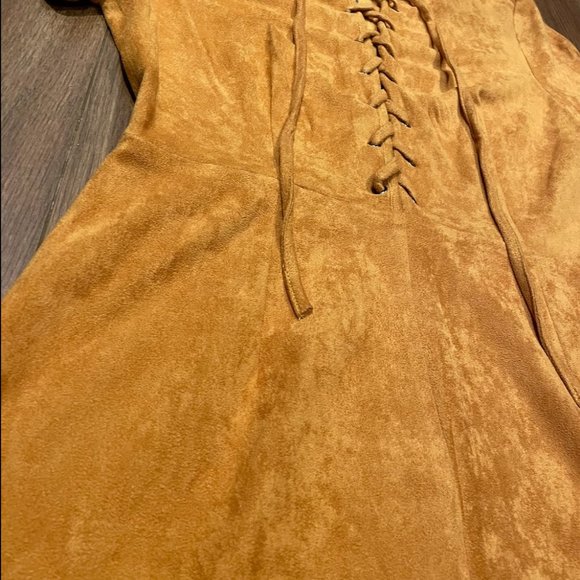 Brand New, woman's Suede Dress, size 4, mustard color, high quality - Picture 4 of 5